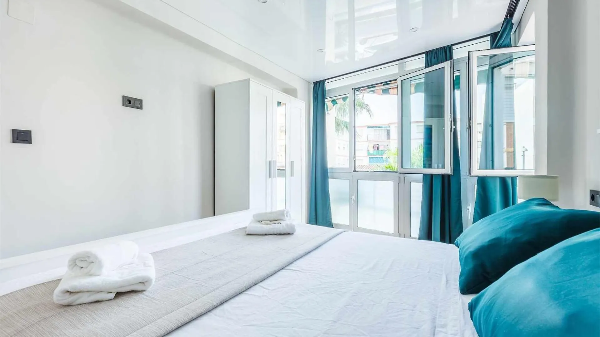 A&N Avenida Torre Del Mar Apartment 0*,  Spain